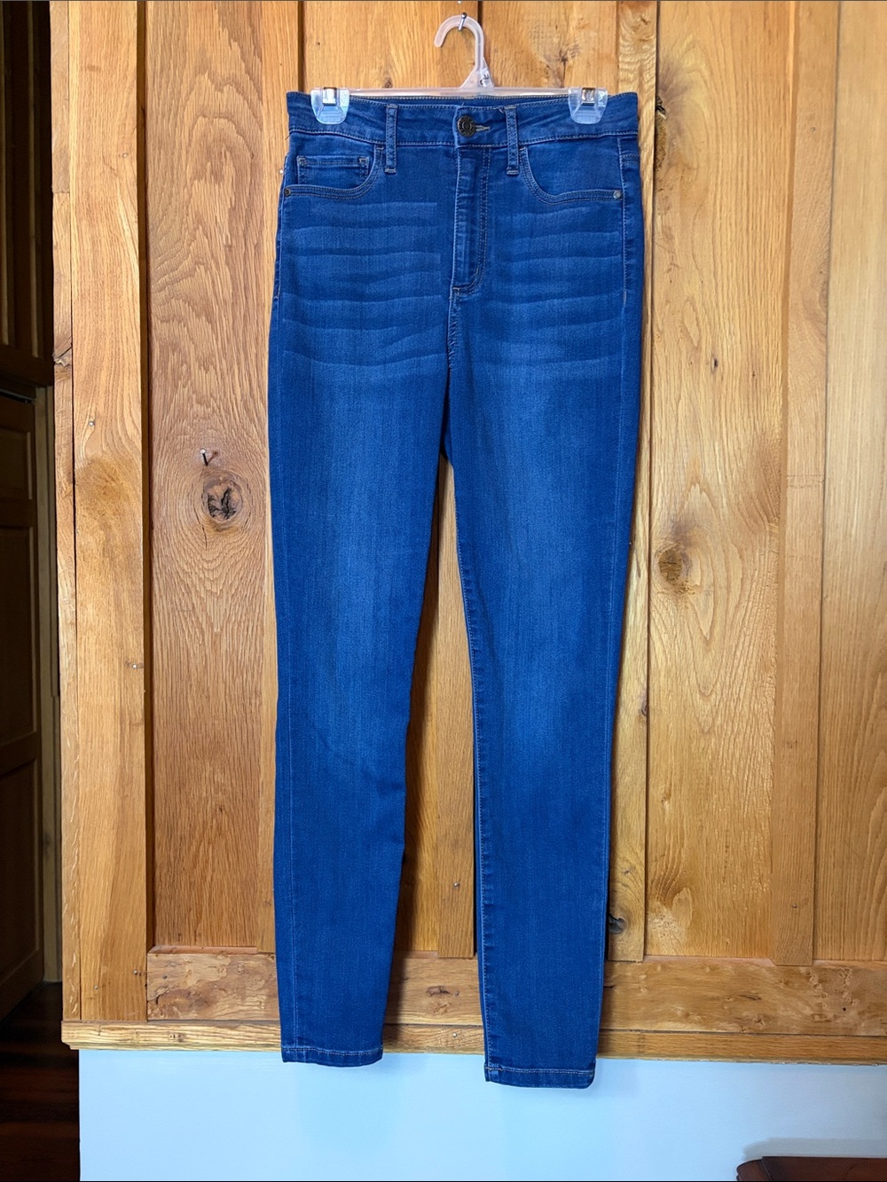 Guess High Rise Skinny Jeans, Size 28, Medium Blue Wash Stretch Denim